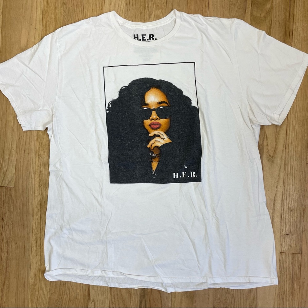 H.E.R T-Shirt 2XL White Singer Music R&B Neo-Soul Merch Tee Artist